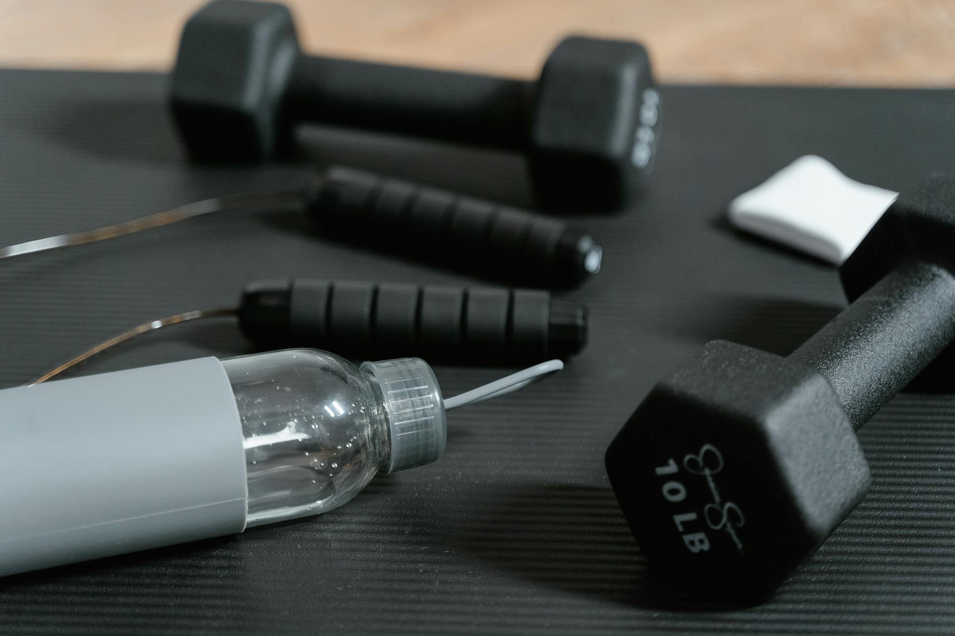 black garage home gym setup ideas - 20 Charming Black Garage Home Gym Setup Ideas Worth Trying This Year